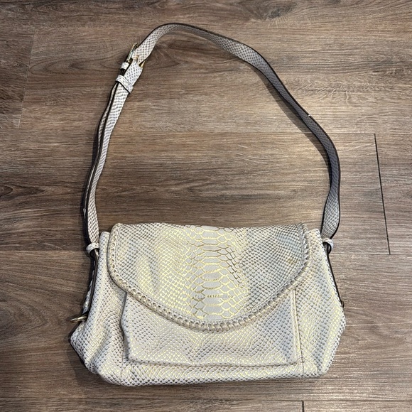 Aimee Kestenberg Pebble Leather Crossbody All For Love Cream Gold Purse - Picture 3 of 12